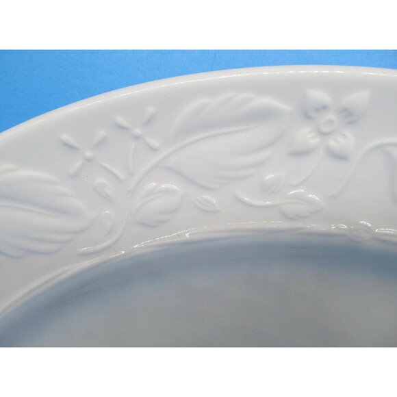 Wedgwood Home Amway 1998 White Serving Oval Plater Embossed England 14" - Picture 3 of 8